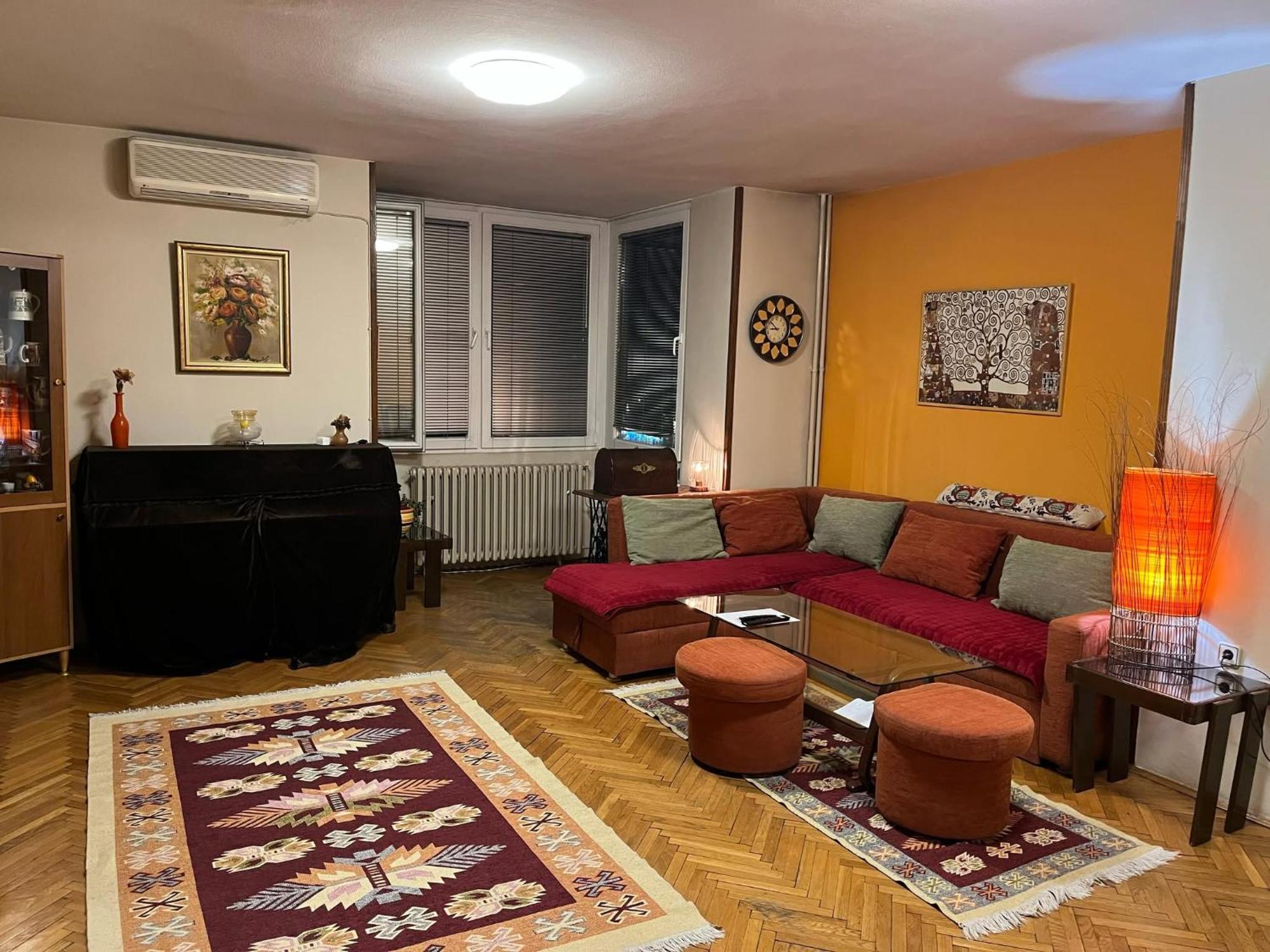 Skopje - Center Bright Apartment Bagian luar foto